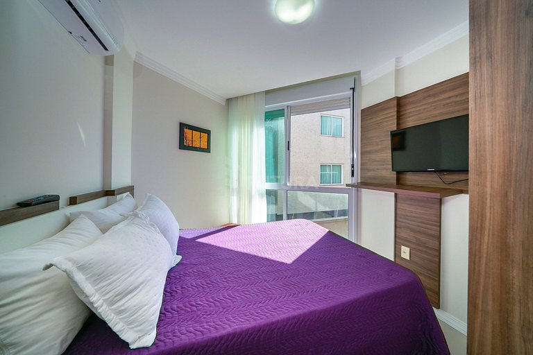 Apartamento Beira Mar com 03 Suítes em Bombas - Athenas