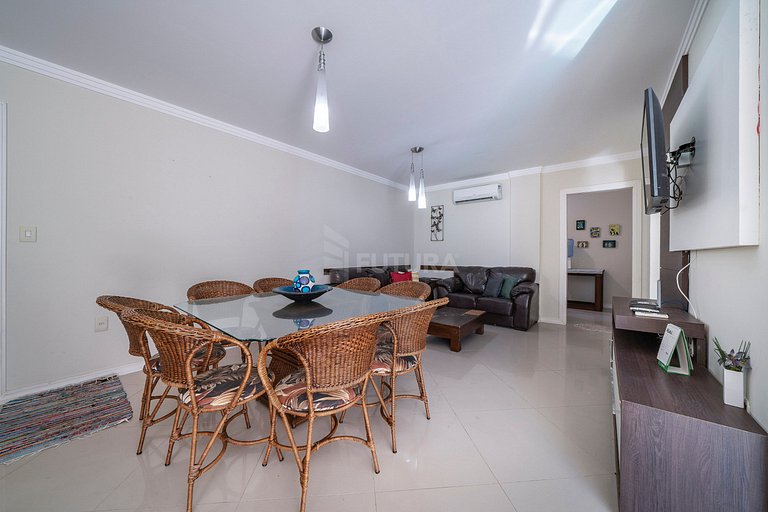 Apartamento Beira Mar com 03 Suítes em Bombas - Athenas