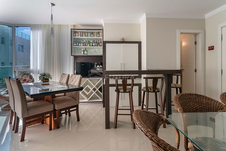 Apartamento Beira Mar com 03 Suítes em Bombas