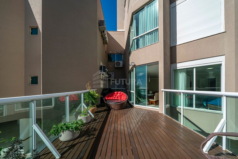 Apartamento Beira Mar com 03 Suítes em Bombas - Athenas