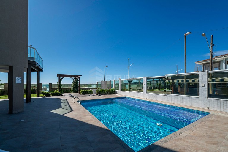 Apartamento Beira Mar com 03 Suítes em Bombas - Athenas