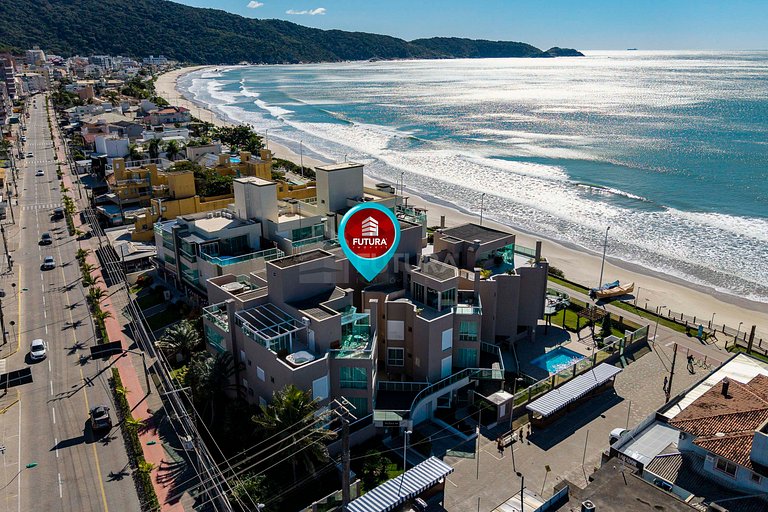 Apartamento Beira Mar com 03 Suítes em Bombas