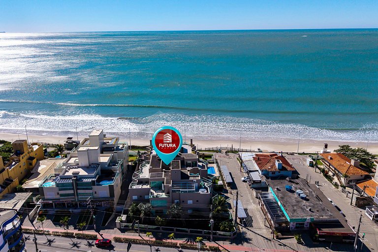 Apartamento Beira Mar com 03 Suítes em Bombas - Athenas