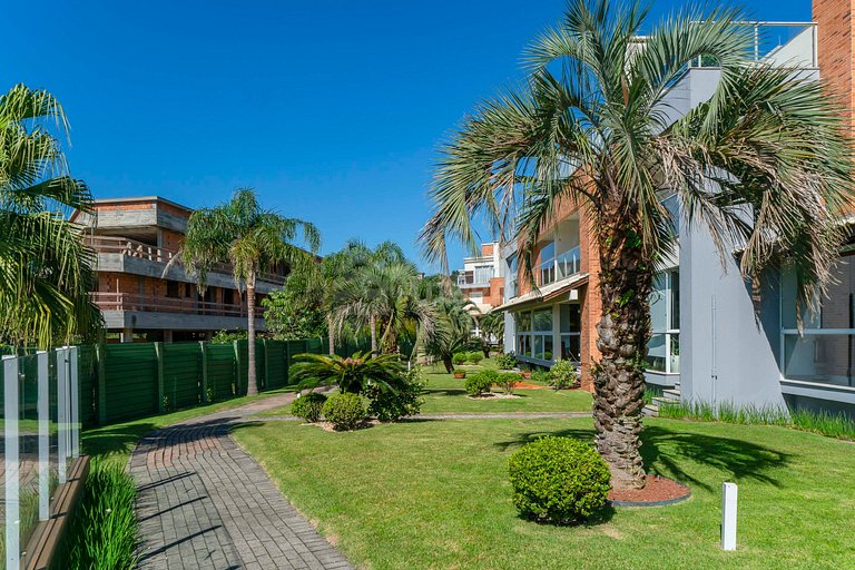 Triplex Beira Mar para 10 pessoas Praia de 4 Ilhas