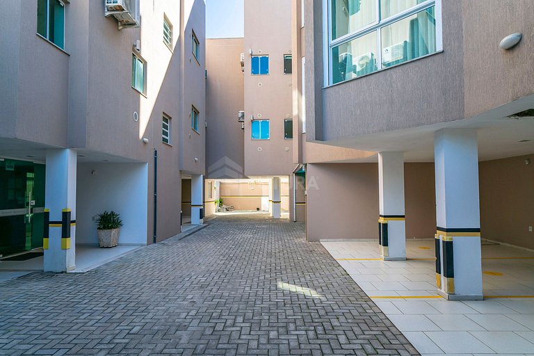 Apartamento Beira Mar com 03 Suítes em Bombas - Athenas