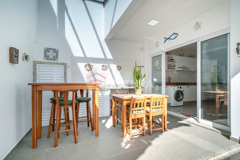 Apartamento com 02 Dormitórios Mariscal - LA065EF