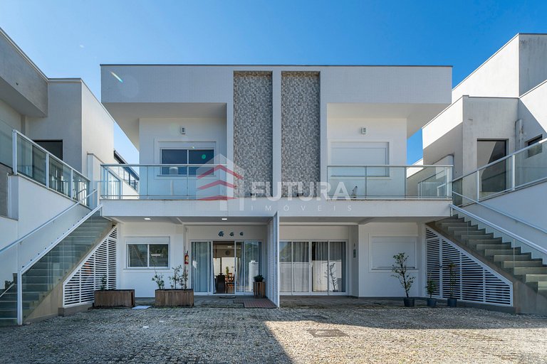Apartamento com 02 Dormitórios Mariscal - LA065EF