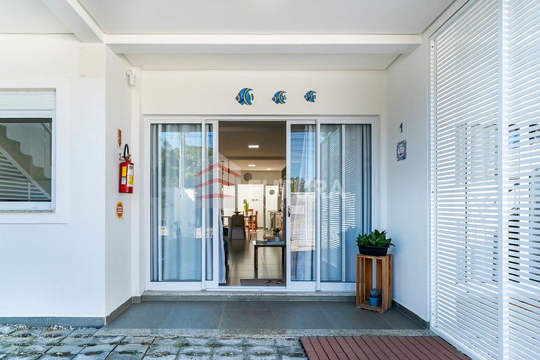Apartamento com 02 Dormitórios Mariscal - LA065EF