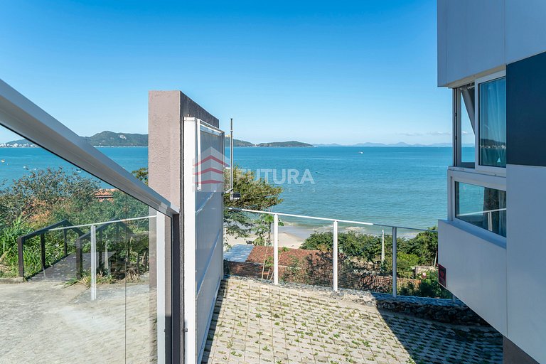 Casa Beira Mar 04 suítes Zimbros-LC153F