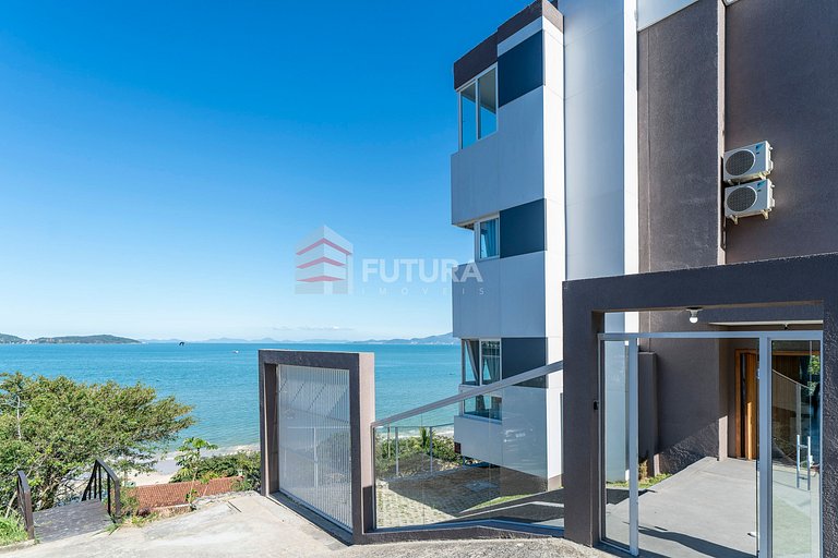 Casa Beira Mar 04 suítes Zimbros-LC153F