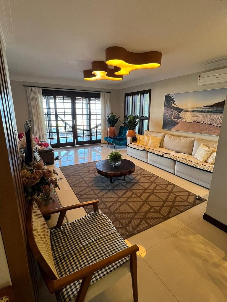 Casa Maravilhosa Beira Mar na Praia de Bombas - SC