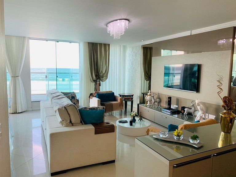 Apartamento com 3 suítes Beira Mar em Bombas SC