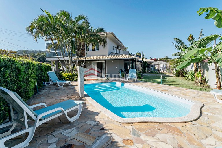 Casa com piscina praia do Morrinhos - LC002EF