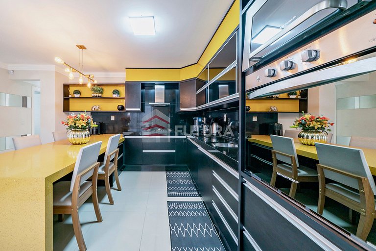 Casa com piscina no Mariscal/Morrinhos - LC002EF