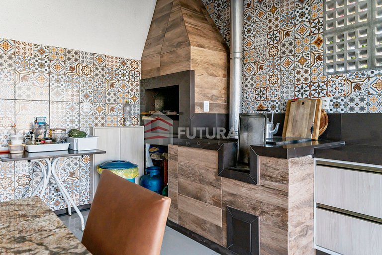 Casa com piscina no Mariscal/Morrinhos - LC002EF