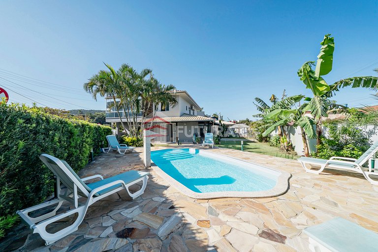 Casa com piscina no Mariscal/Morrinhos - LC002EF