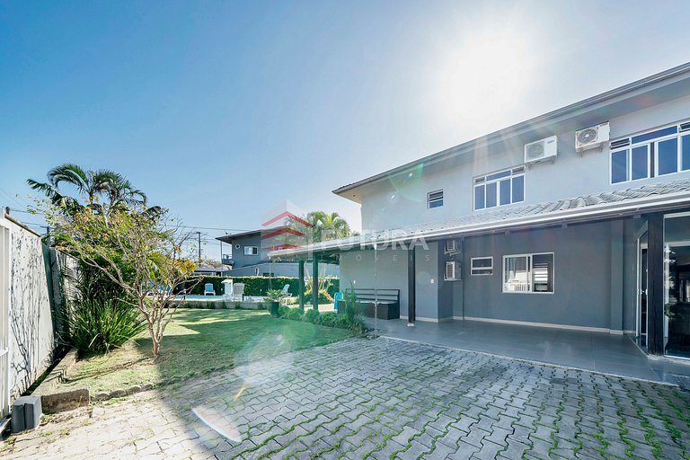 Casa com piscina no Mariscal/Morrinhos - LC002EF