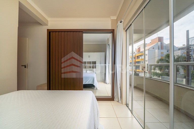 Apartamento com 03 dormitórios Mariscal - LA066EF