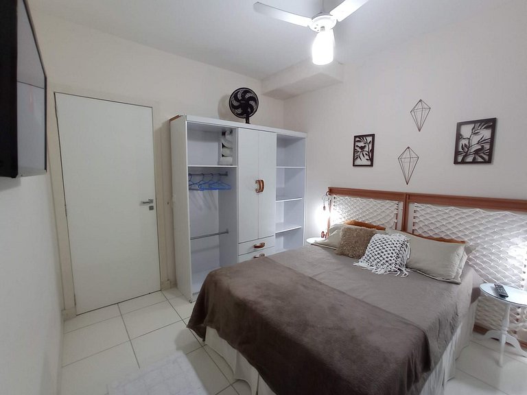 Apartamento para aluguel de temporada Bombas - SC - Ed. Icar