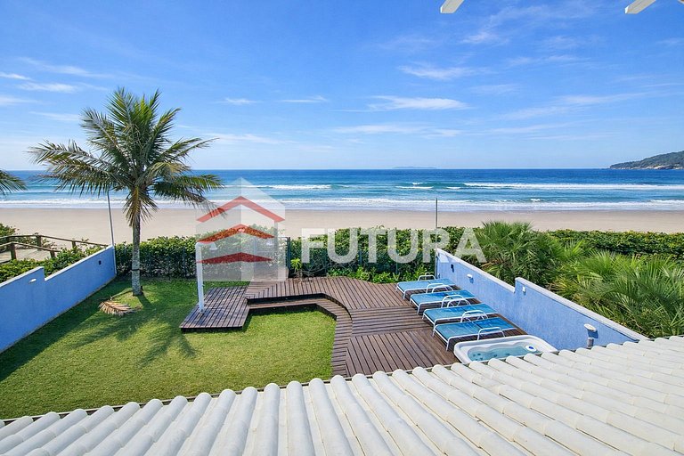 Casa beira mar com 05 dormitórios - LC113F