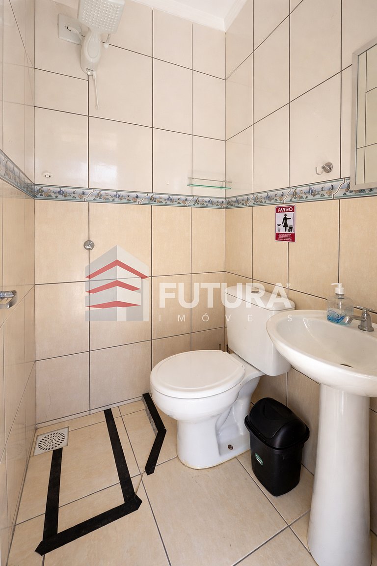 Casa com Piscina em Bombas