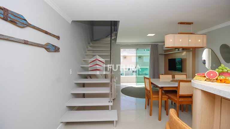 Cobertura duplex 02 dormitórios em Canto Grande;