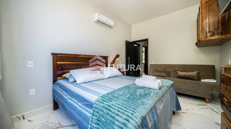 Casa com 03 dormitórios - Praia do Zimbros