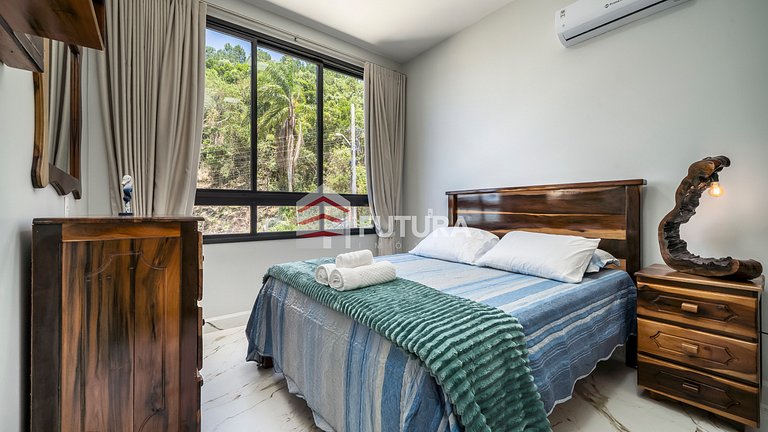 Casa com 03 dormitórios - Praia do Zimbros