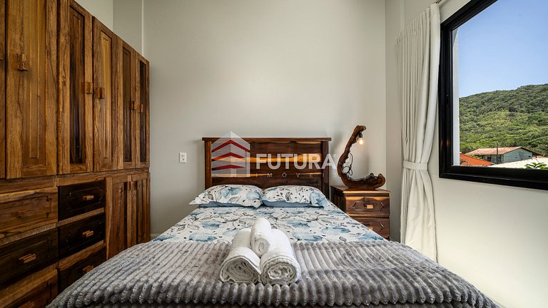 Casa com 03 dormitórios - Praia do Zimbros