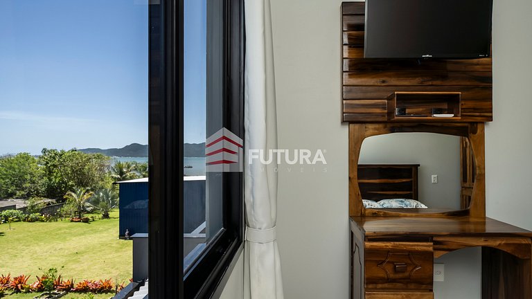 Casa com 03 dormitórios - Praia do Zimbros