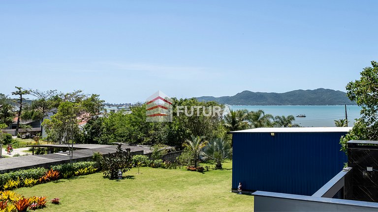 Casa com 03 dormitórios - Praia do Zimbros