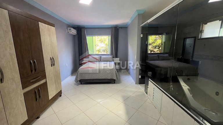 Casa com piscina 4 dormitórios - LC003EF