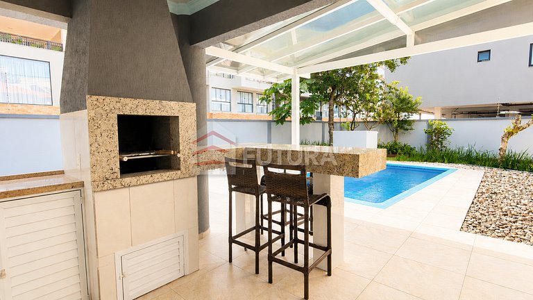 Casa com piscina 4 dormitórios - LC003EF