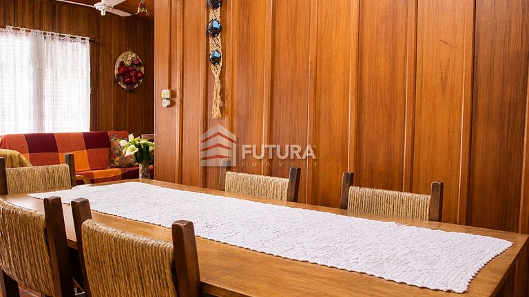 Aluguel de Temporada em Bombinhas – Casa com 4 quartos LC114