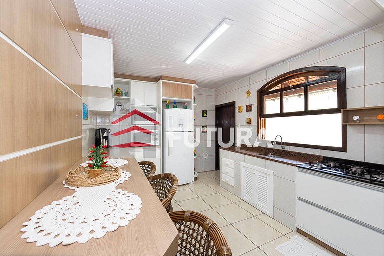 Casa para aluguel de temporada  em Bombas/Bombinhas - SC